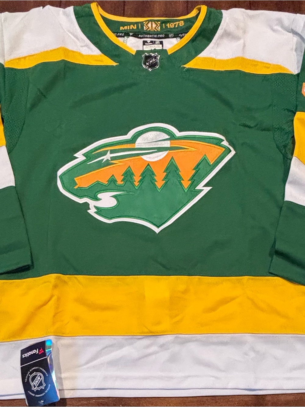 Minnesota Wild Quinn Hughes Green Jersey Adult Small (46) NWT